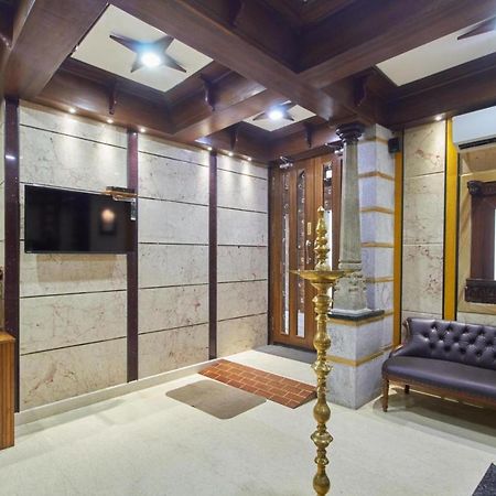 Hotel Mart View Коччи Экстерьер фото