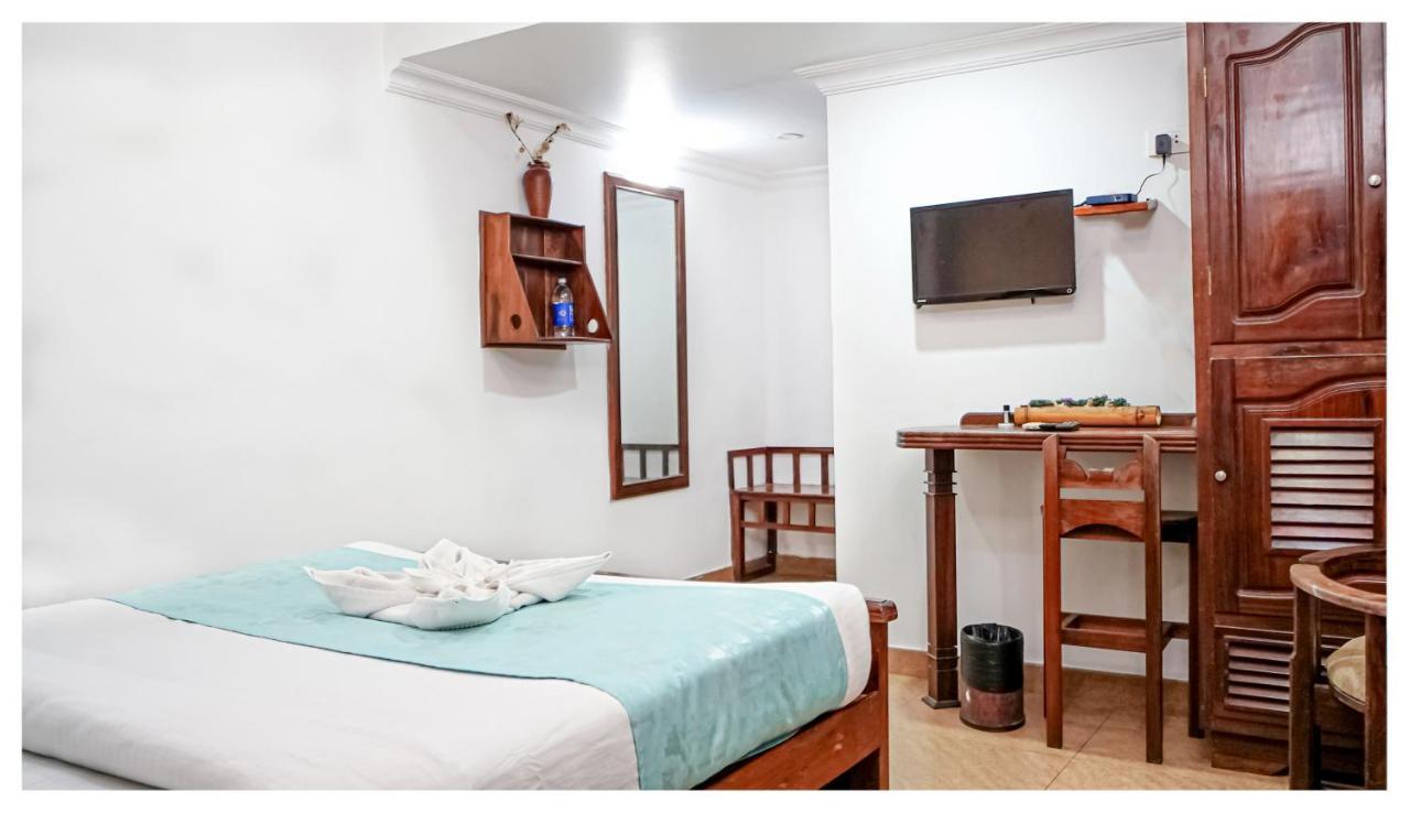 Hotel Mart View Коччи Экстерьер фото