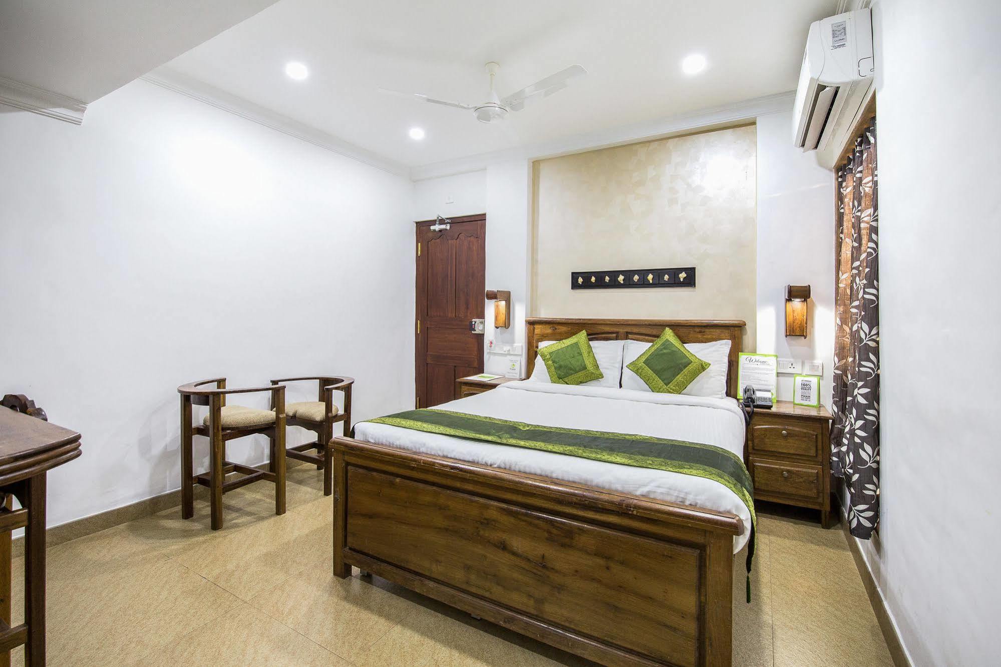 Hotel Mart View Коччи Экстерьер фото